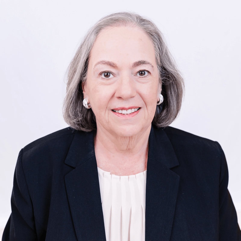 Mary DeFeliz professional headshot portrait